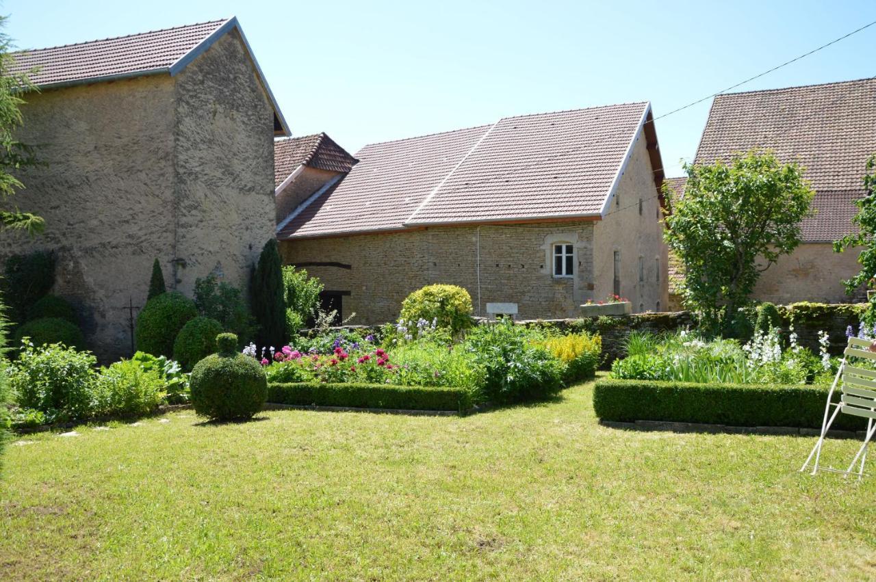 Hotel La Ferme Aux Glycines Aillevans Esterno foto
